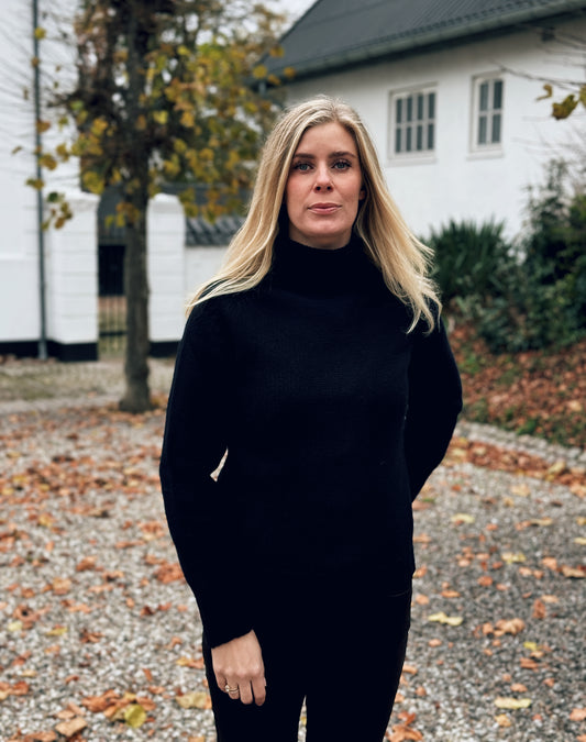 Glencoe Ladies Roll Neck Sweater, Nero Navy, Geelong lambswool