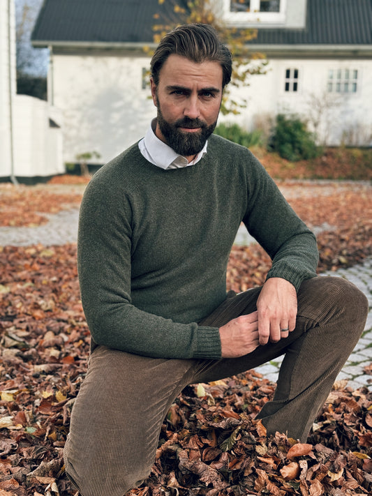 Orton Roundneck Jumper, Loden Green, Geelong lambswool